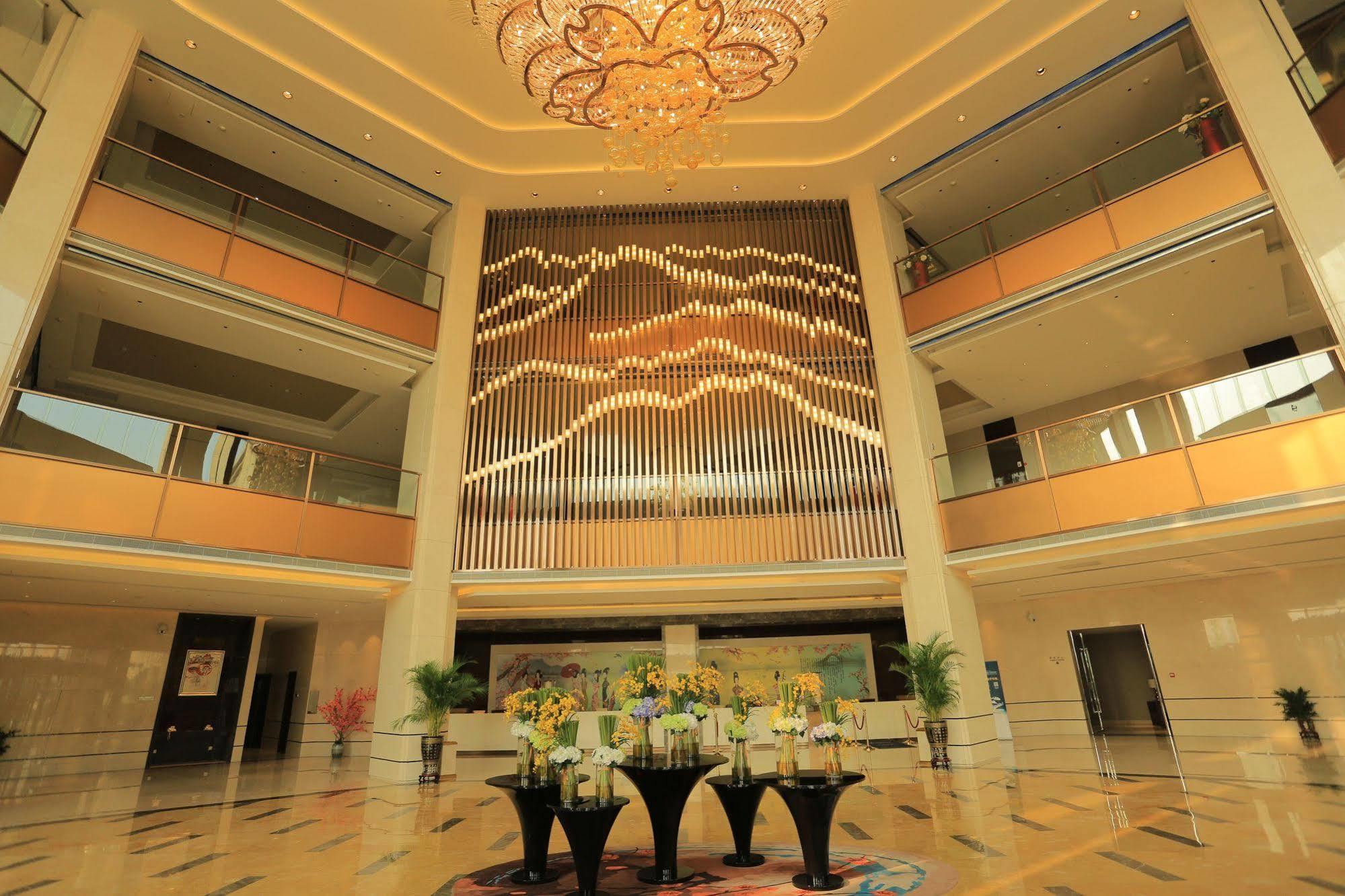 Hotel Ramada Yiyang Taojiang Exterior foto