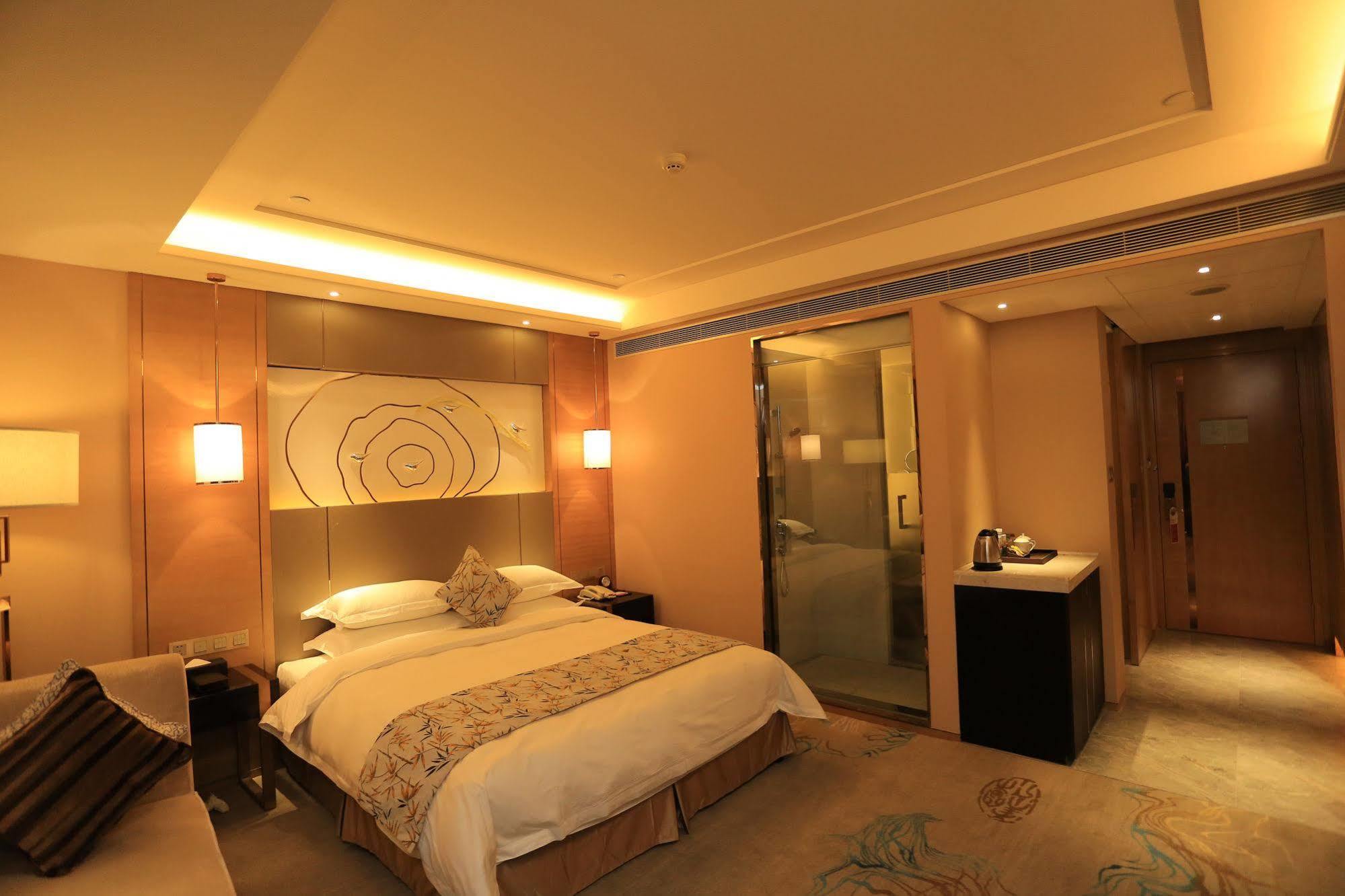 Hotel Ramada Yiyang Taojiang Exterior foto