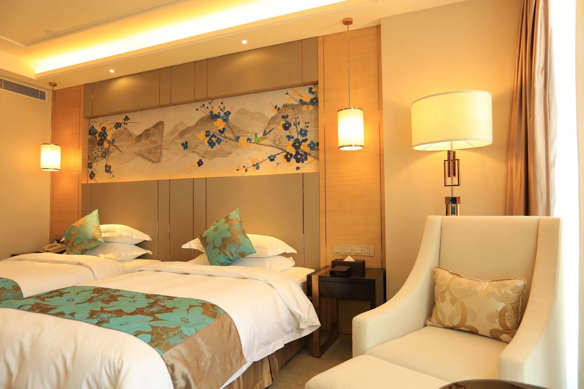 Hotel Ramada Yiyang Taojiang Exterior foto